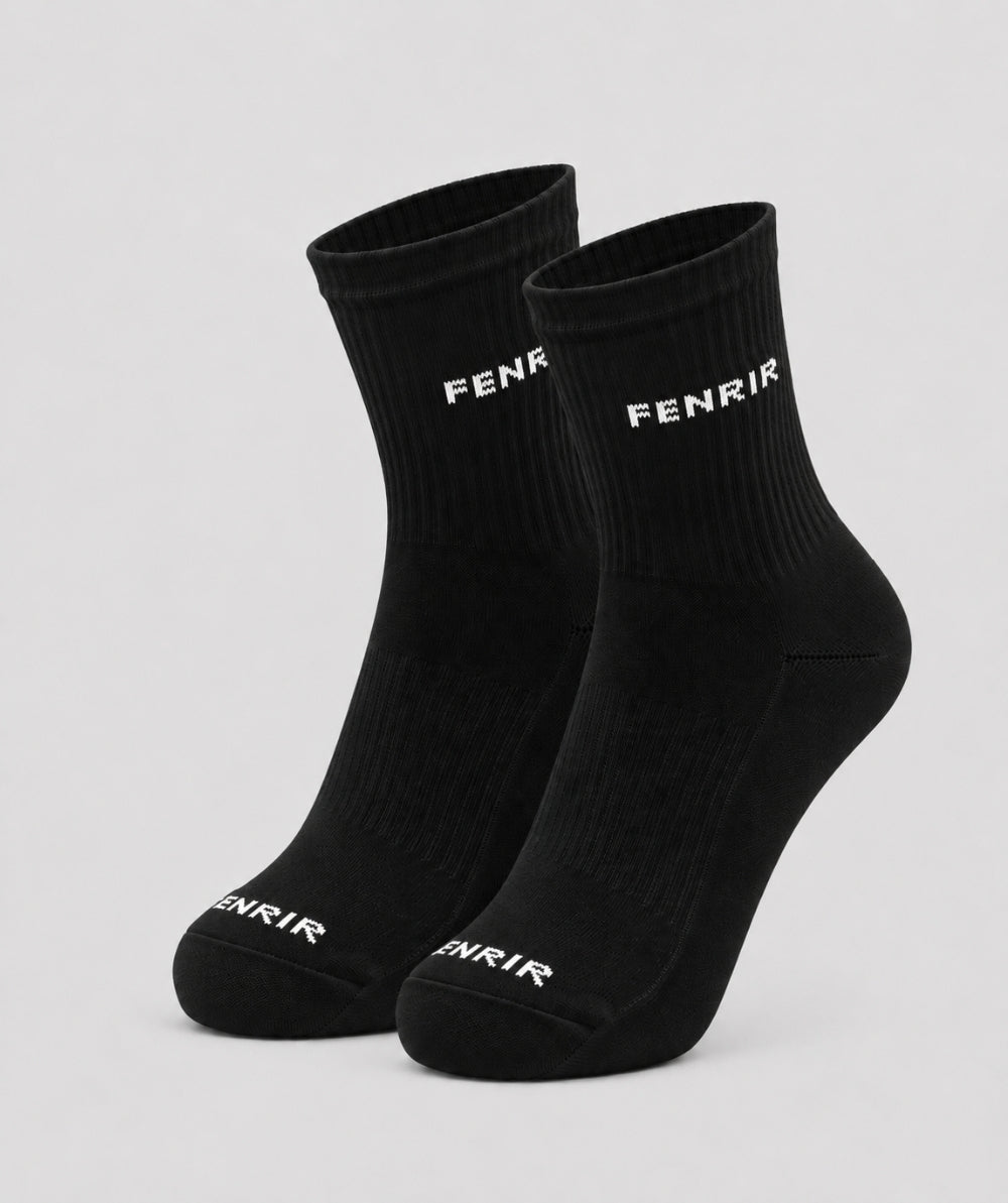 Medias deportivas Fenrir negras - medias semi altas para gym mujer