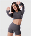 Casaca Zippy Crop Amplify Gris Moonlight 3